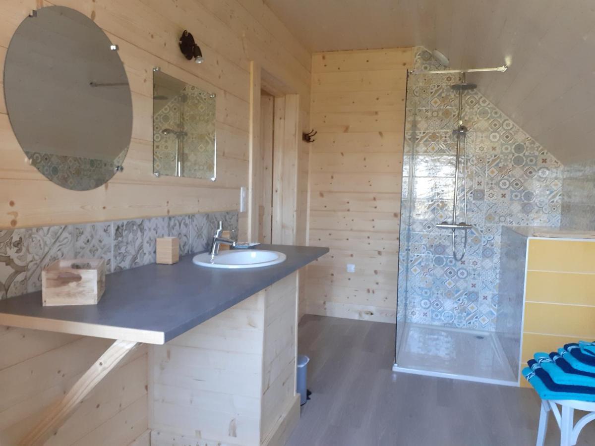 Les Trois Charmes Hotell Chaucenne Exteriör bild