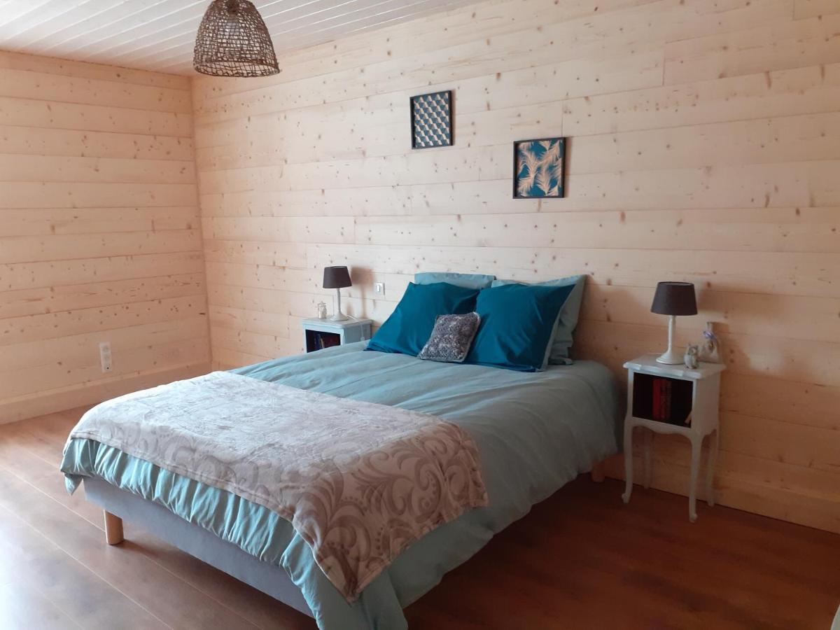 Les Trois Charmes Hotell Chaucenne Exteriör bild